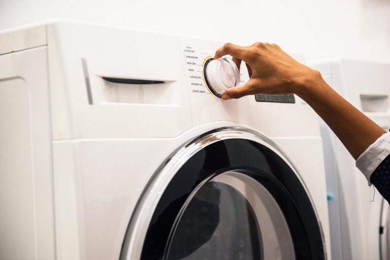 Pár tipů jak čistit vaši pračku, aby vám vydržela hodně dlouhou dobu
