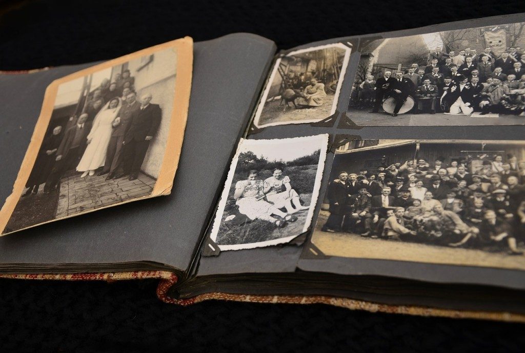 Jak vyčistit špinavé a zašle staré fotografie?