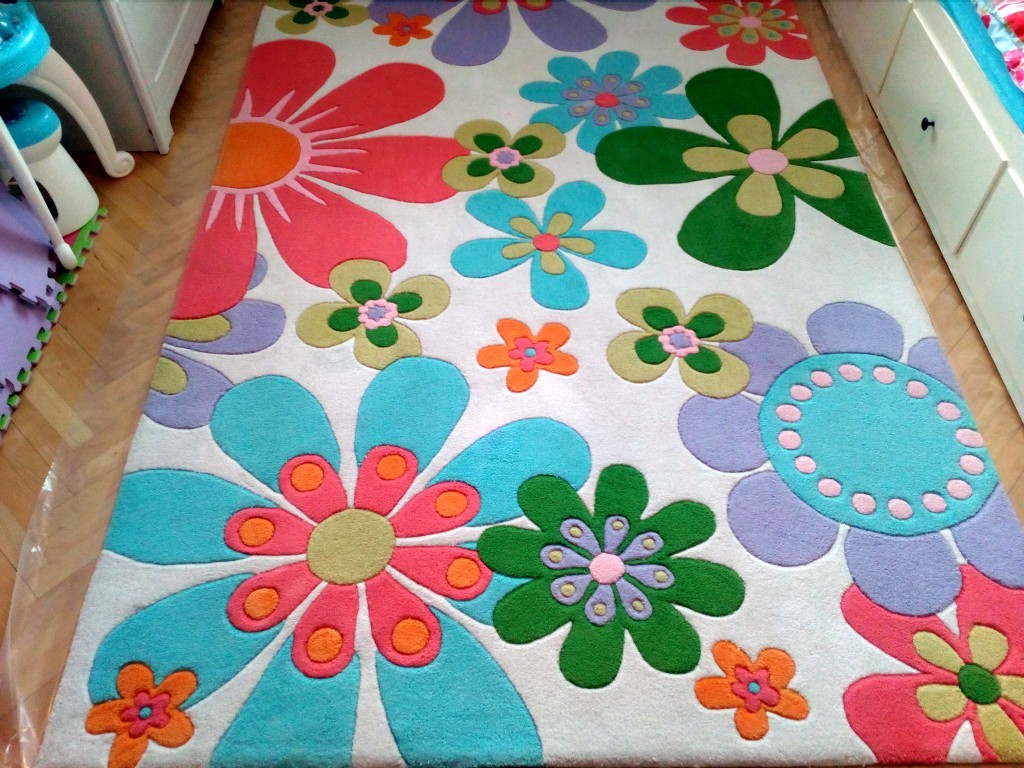 Dětský koberec z polyakrylových vláken