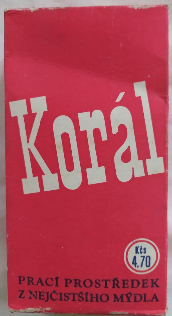 Přední strana balení mýdlových jehliček Korál
