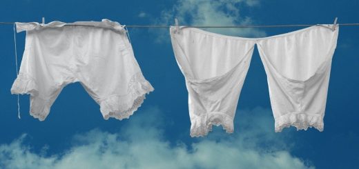 Jak na zašlé a mastné skvrny na bílém prádle?