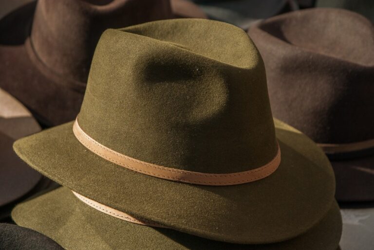 Jak vyčistit plstěný klobouk?