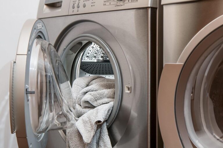 Jak správně prát prádlo v pračce?