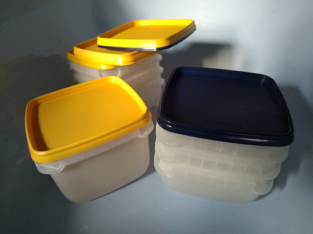 Jak vyčistit plastové boxy na potraviny?